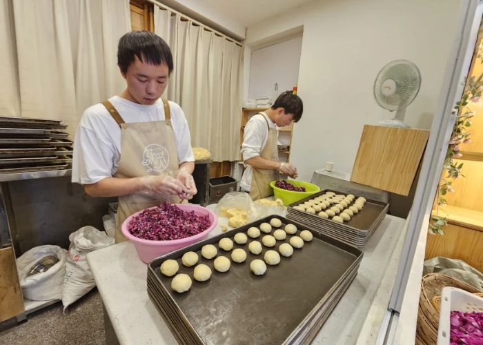 Ẩm thực Vân Nam đa dạng với nhiều món ăn đặc sắc và nguyên liệu cầu kì