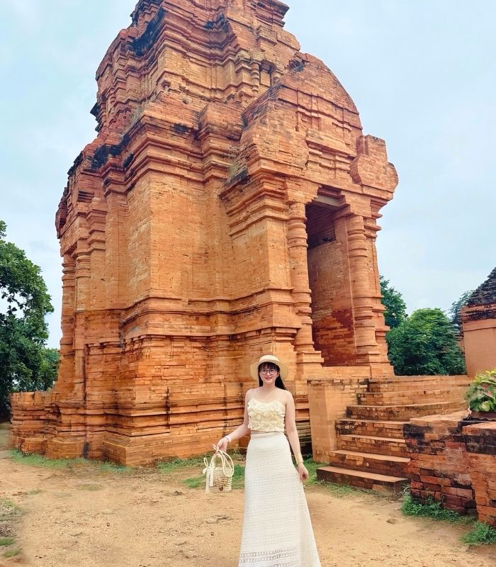 Vẻ đẹp cổ kính của Tháp Pô Sah Inư