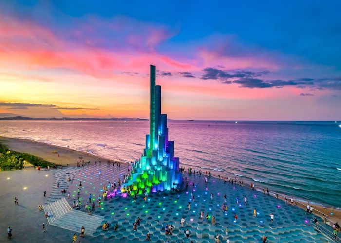 Vẻ đẹp lung linh của tháp Nghinh Phong về đêm