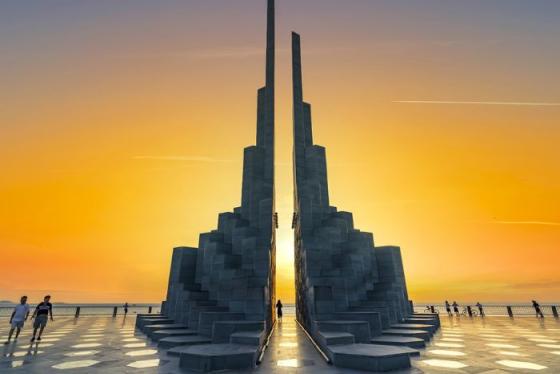 [Cập nhật] Khám phá những tháp ven biển Việt Nam ấn tượng nhất dọc dải đất hình chữ S