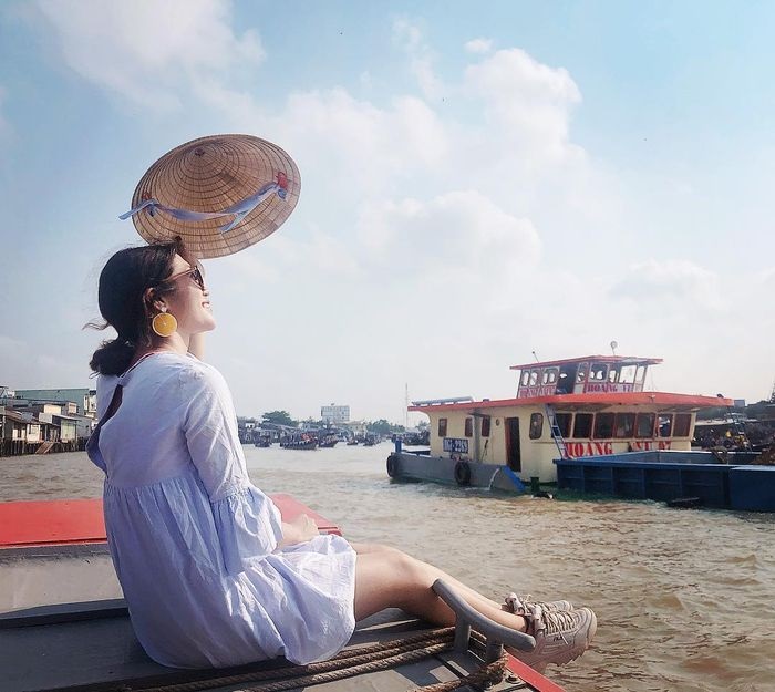 Ghé thăm Bến Ninh Kiều ngay gần Công viên sông Hậu Cần Thơ