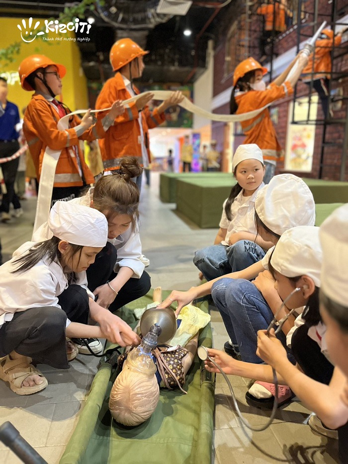 Khu vui chơi hướng nghiệp cho bé ở Hà Nội chắc chắn không thể bỏ qua Kizciti Vincom Royal City