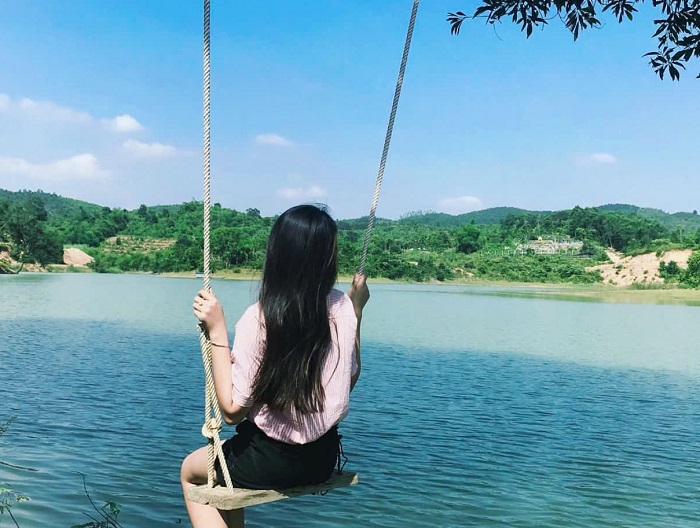 Hồ Dụ Hòa Bình nằm trong Khu du lịch sinh thái Hồ Dụ