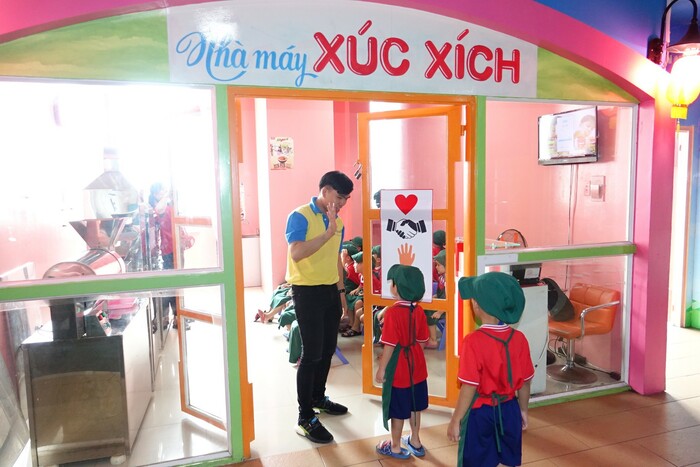 khu vui chơi hướng nghiệp dành cho trẻ em ở TP HCM Kizworld Travel