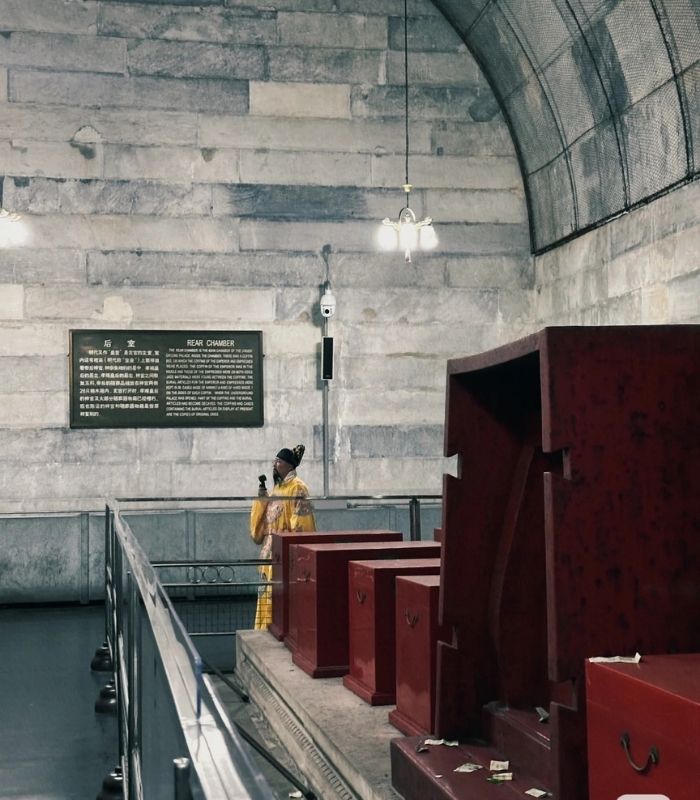 Công trình bằng đá tinh xảo trong Thập Tam Lăng