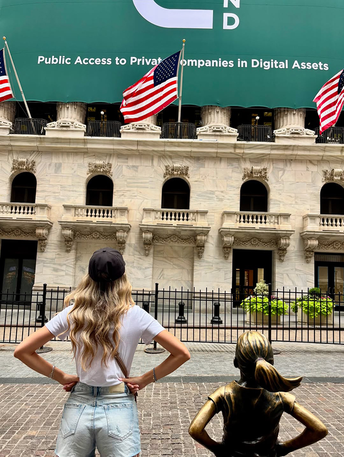 Khám phá Wall Street trong cẩm nang du lịch Bờ Đông nước Mỹ