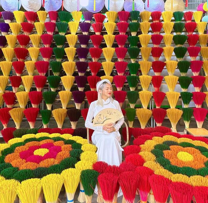 Cẩm nang du lịch Huế - Phát triển du lịch gắn liền với văn hóa