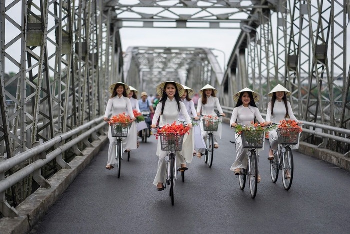 Cẩm nang du lịch Huế - Vị trí địa lý