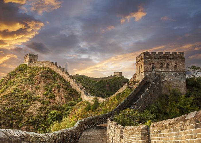 Bắc Kinh có địa hình rất đa dạng bao gồm núi và đồng bằng