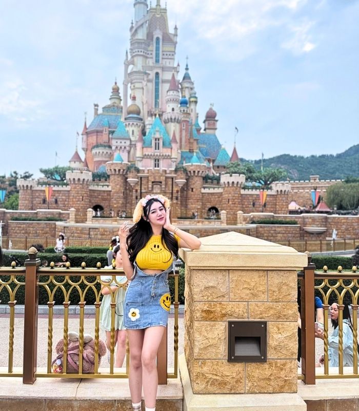 Không gian cổ tích của Công viên giải trí Disneyland Hồng Kông