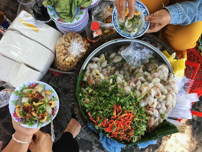 Chớ quên thưởng thức đồ ăn Huế Giá vé điểm du lịch Huế 