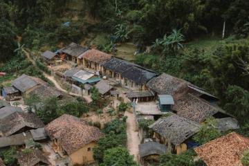 Ghé thăm làng cổ Thiên Hương Hà Giang đẹp cổ kính như bước ra từ tranh