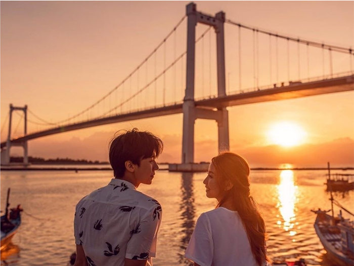 Chân cầu Thuận Phước - điểm ngắm hoàng hôn tuyệt đẹp