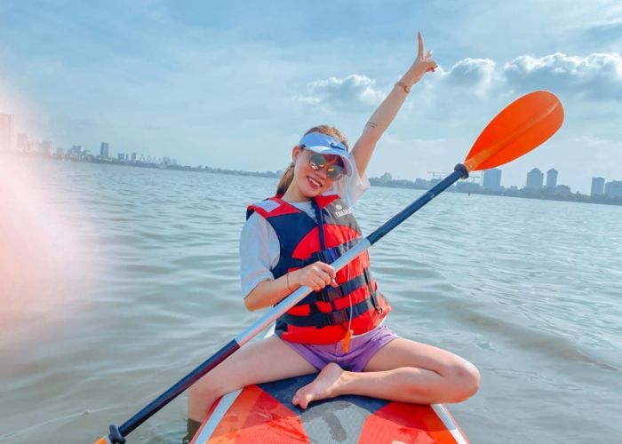 Thời điểm lý tưởng chèo SUP Hồ Tây