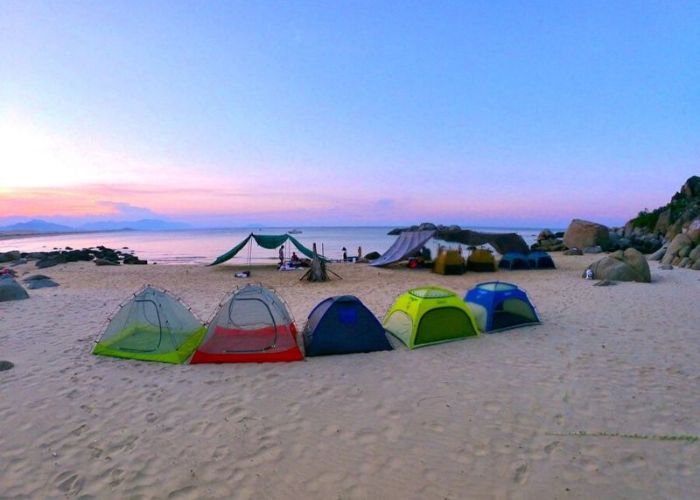 Trại nghiệm cắm trại trên bãi biển Đề Gi Gia Lai