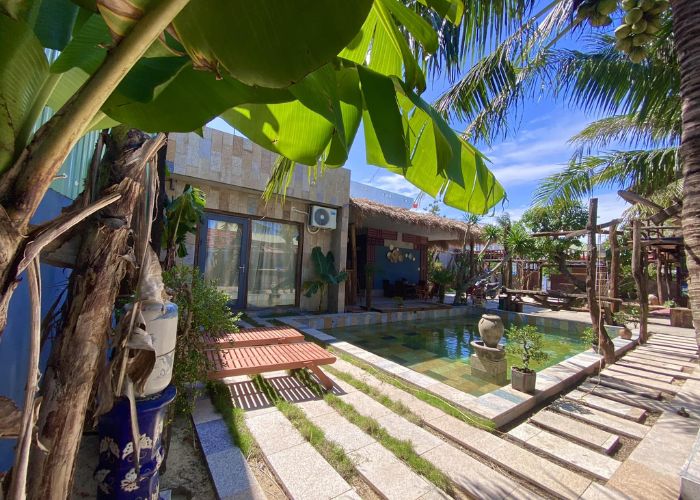 Lựa chọn khách sạn/homestay phù hợp với kinh nghiệm du lịch biển Đề Gi. Ảnh: