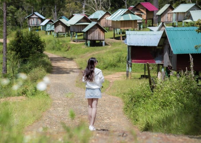 Kiến trúc độc đáo của kho lúa tại làng Kon Tu Ma Măng Đen