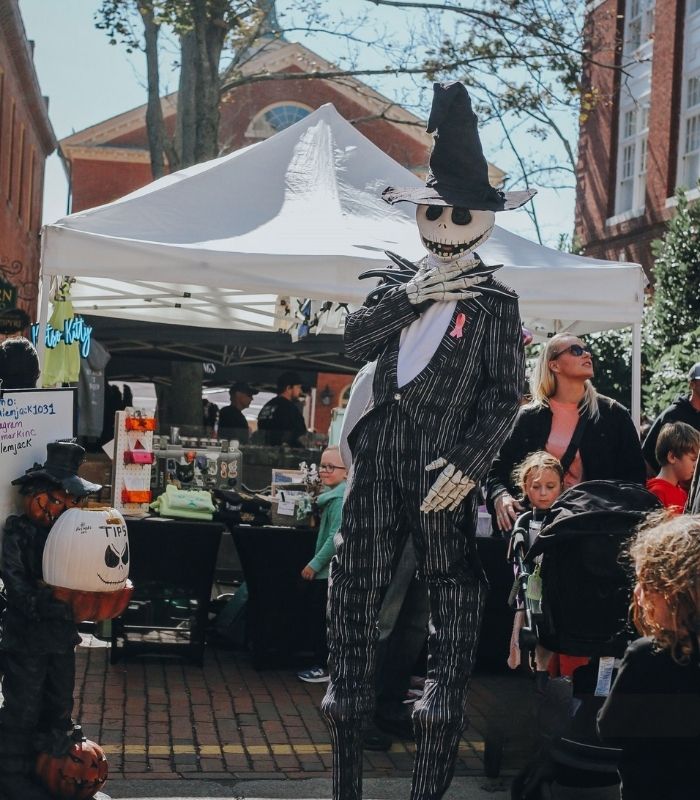 Trải nghiệm lễ hội Halloween tại Salem Mỹ với các sự kiện hóa trang ấn tượng
