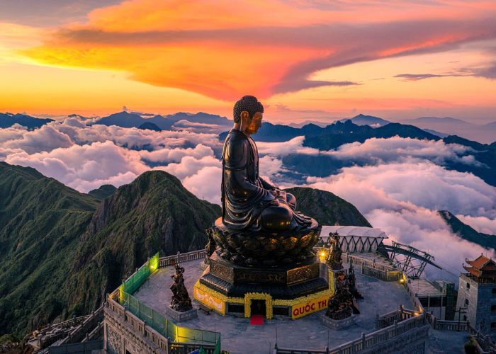 Chiêm ngưỡng  Đại Tượng Phật A Di Đà tại Fansipan