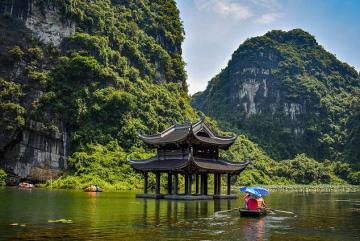 Ghé thăm Tràng An để thấy được 'thanh xuân này không bất diệt'