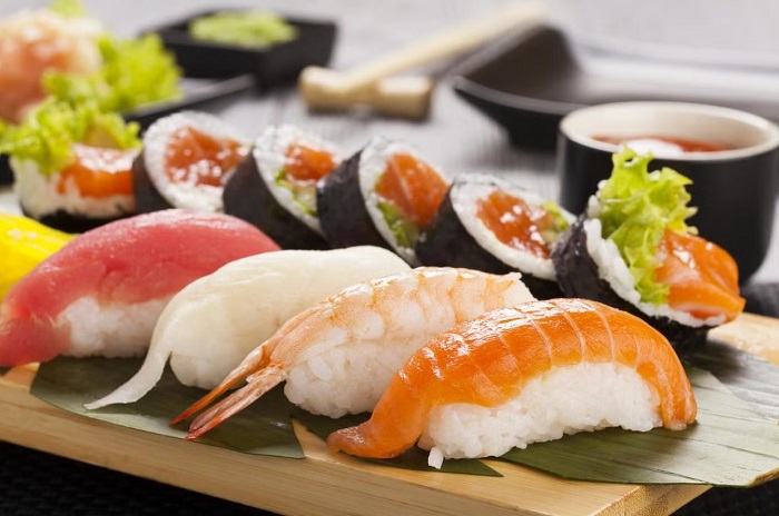 Du lịch Nhật Bản nhớ thưởng thức Sushi