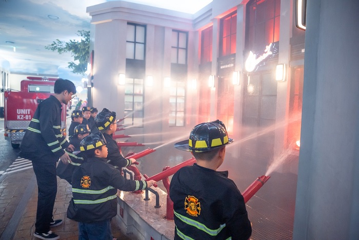 Khu vui chơi trẻ em ở Lotte Mall Tây Hồ cho bé vừa giải trí vừa định hướng nghề nghiệp