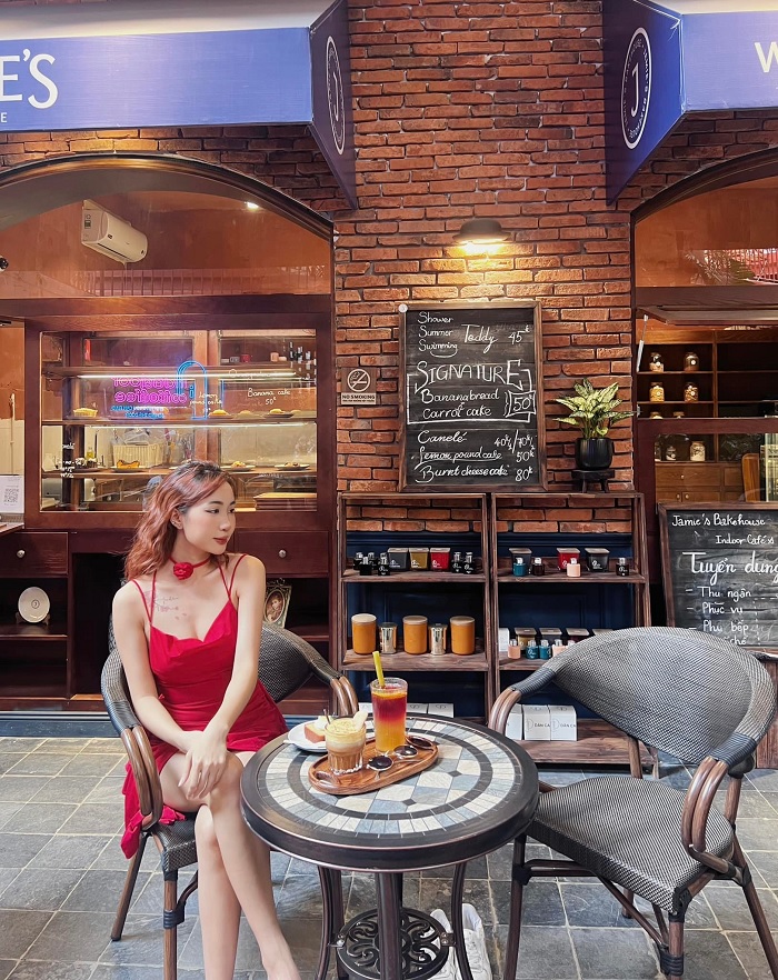 Quán cà phê sang trọng ở Quận Đống Đa Hà Nội với không gian 10 điểm không có nhưng