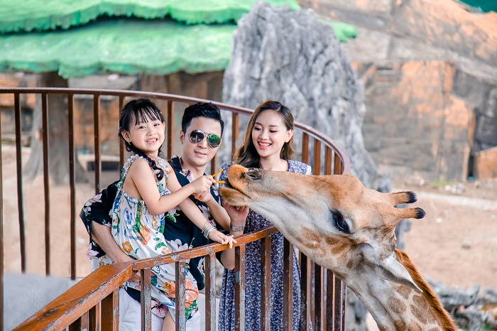 Công viên Thiên đường Bảo Sơn là điểm vui chơi gần Bảo tàng Lịch sử Quân sự Việt Nam