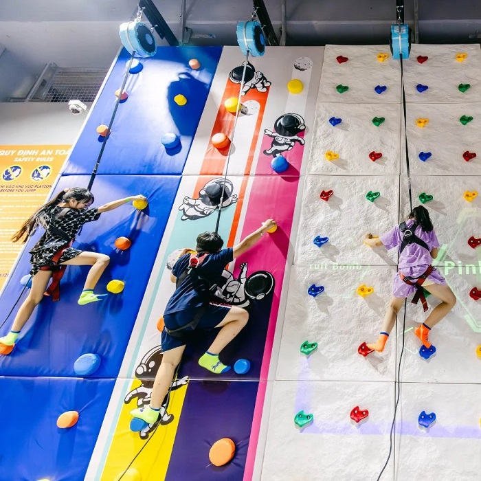 Rất nhiều trò chơi thú vị tại điểm vui chơi gần Bảo tàng Lịch sử Quân sự Việt Nam