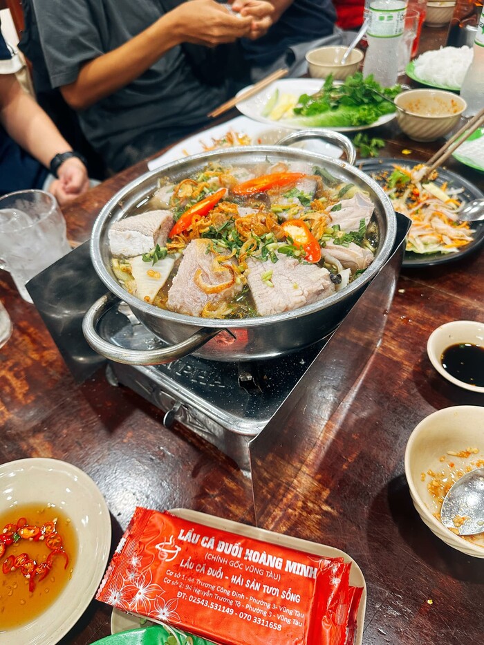 Quán hải sản ngon nổi tiếng ở Vũng Tàu - Lẩu cá đuối Hoàng Minh