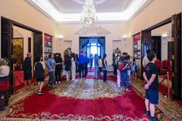 Hàng nghìn lượt khách đã đổ về tham quan Bắc Bộ Phủ lần đầu mở cửa