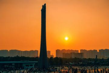 Vẻ đẹp huyền sử trong hoàng hôn của Bảo tàng Lịch sử Quân sự Việt Nam