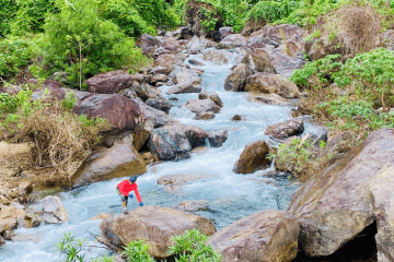 Suối ở Đà Nẵng - Khám phá 10 dòng suối tuyệt đẹp & hoang sơ