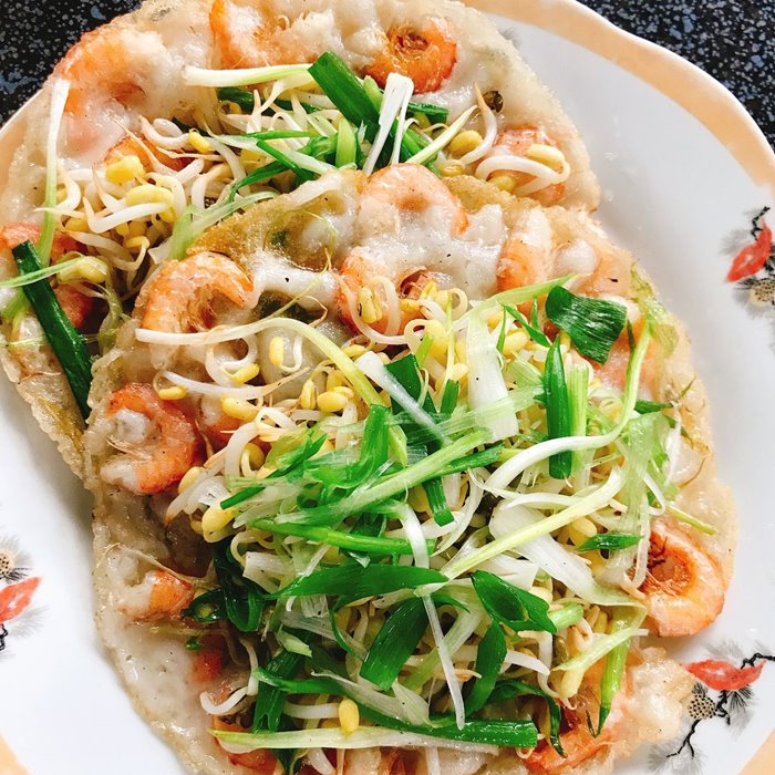 Bà Năm Mỹ Cang là thương hiệu Quán bánh xèo tôm nhảy ngon tại Quy Nhơn