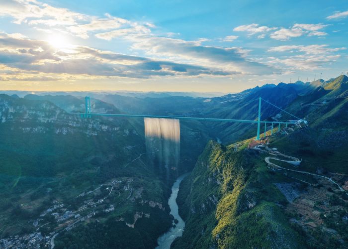 Cầu Hoa Giang có chiều cao kỷ lục khoảng 625 m