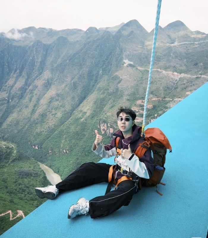 Trải nghiệm trò chơi mạo hiểm tại cây cầu cao nhất Thế giới