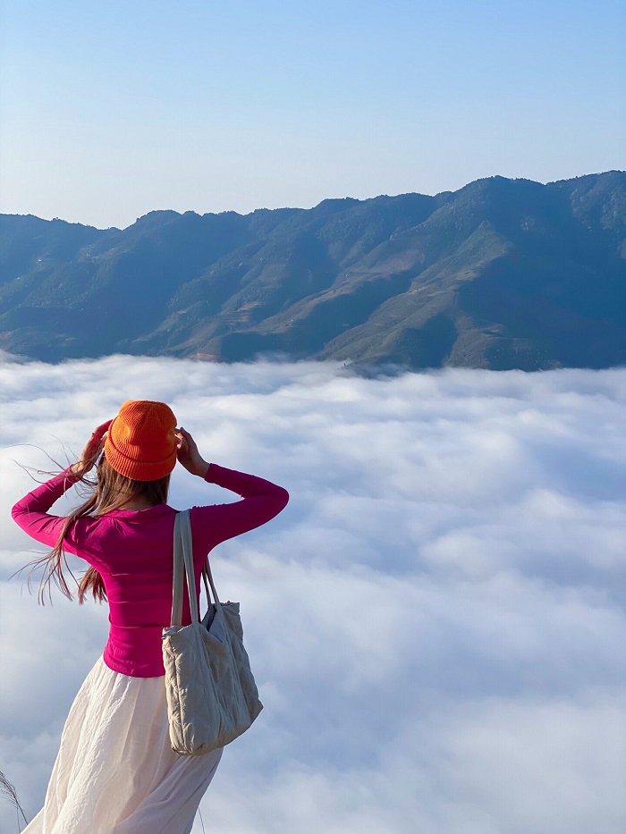 Đỉnh Gió Tà Xùa nằm tại xã Tà Xùa, tỉnh Sơn La