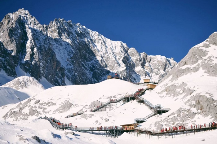 Núi Tuyết Ngọc Long