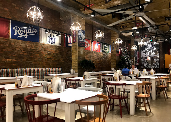 Crab House là nhà hàng view biển Phú Quốc có không gian ấm cúng, hiện đại mang phong cách Châu Âu