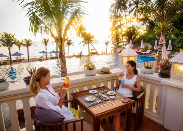 Ban công của nhà hàng view biển Phú Quốc cũng là vị trí ngắm biển lý tưởng cho thực khách