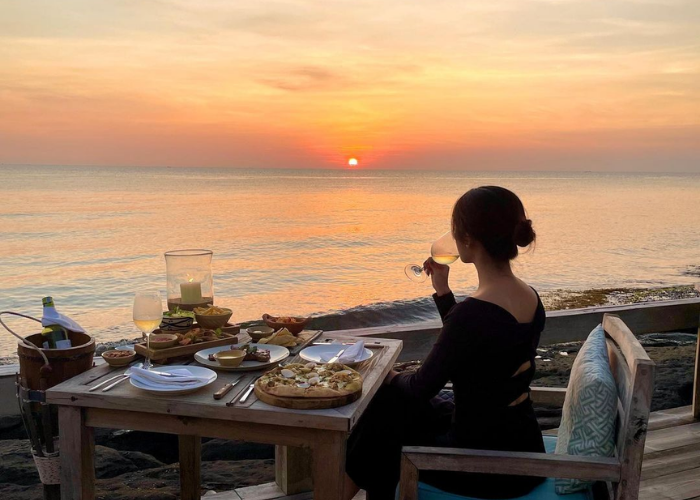 On The Rock Restaurant - nhà hàng view biển Phú Quốc “hot trend”