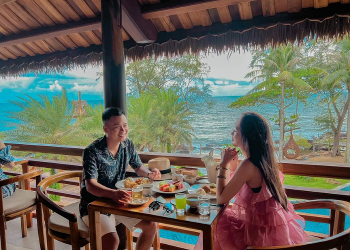 Tầng 2 tại nhà hàng view biển Phú Quốc Tree House Restaurant là góc check-in lý tưởng cho thực khách