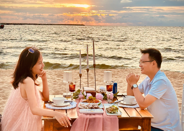 Đảo Hải Sản Beer & Seafood là nhà hàng view biển Phú Quốc lý tưởng cho các buổi hẹn hò của các cặp đôi