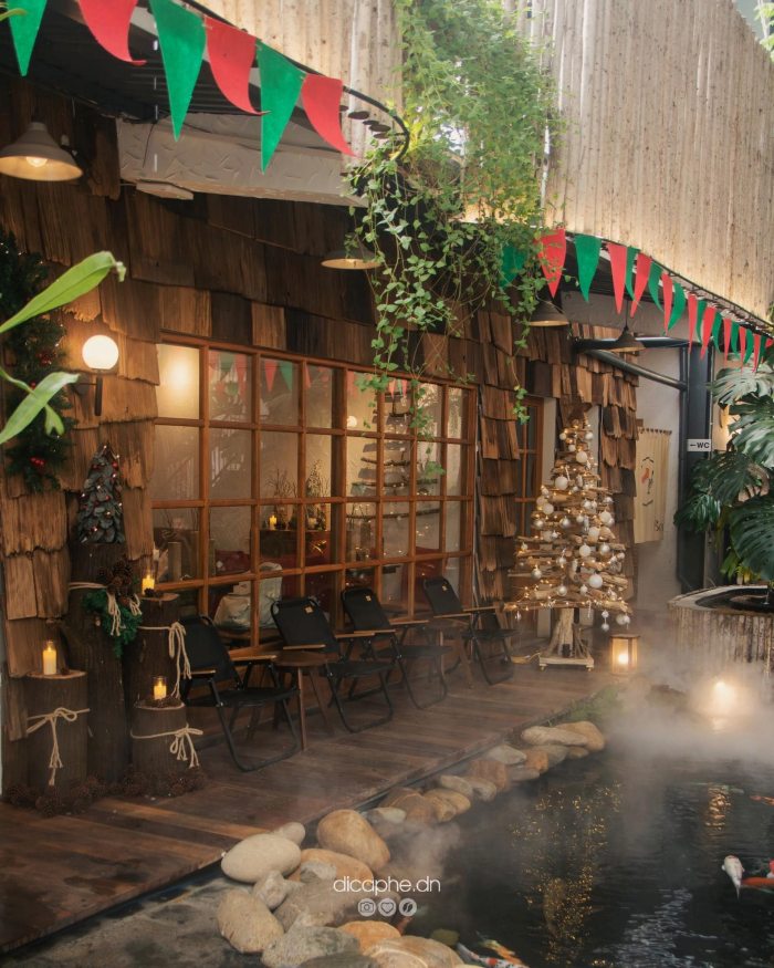 Quán cafe trang trí Giáng Sinh đẹp ở Đà Nẵng 