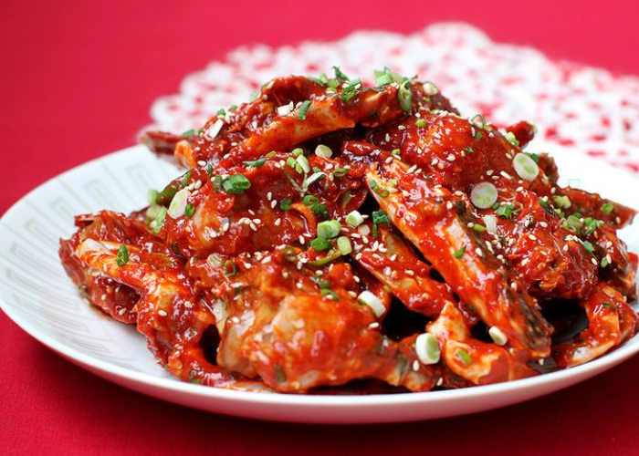 Gỏi ghẹ Hàm Ninh sốt cay là món ăn “best seller” tại nàh hàng view biển Phú Quốc này