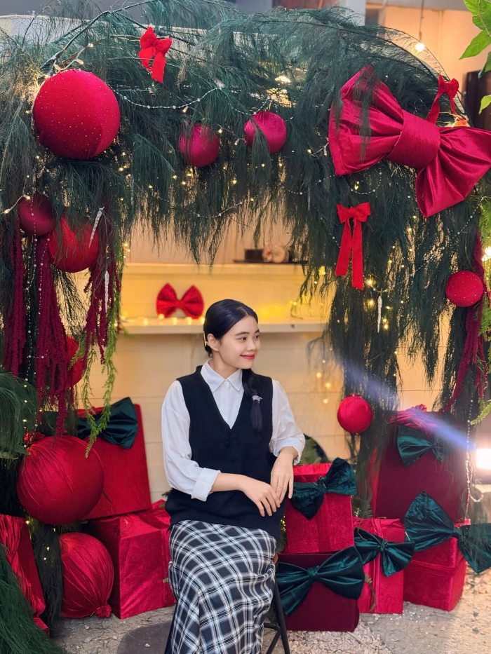 Quán cafe trang trí Giáng Sinh đẹp ở Đà Nẵng Cafeholic