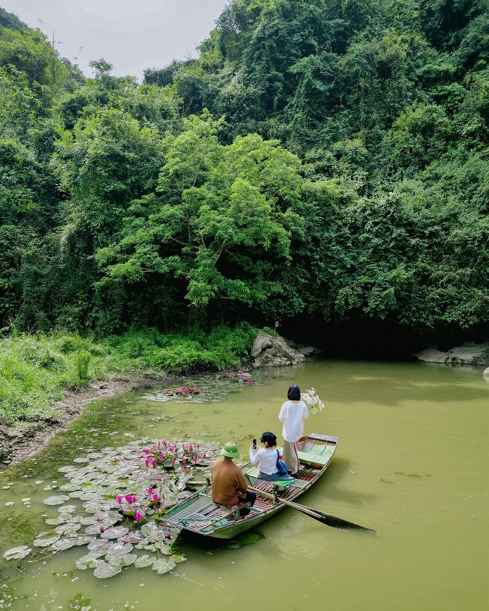 Bạn có thể dễ dàng tới đây với Kinh nghiệm đi Khu du lịch sinh thái Thung Nham 