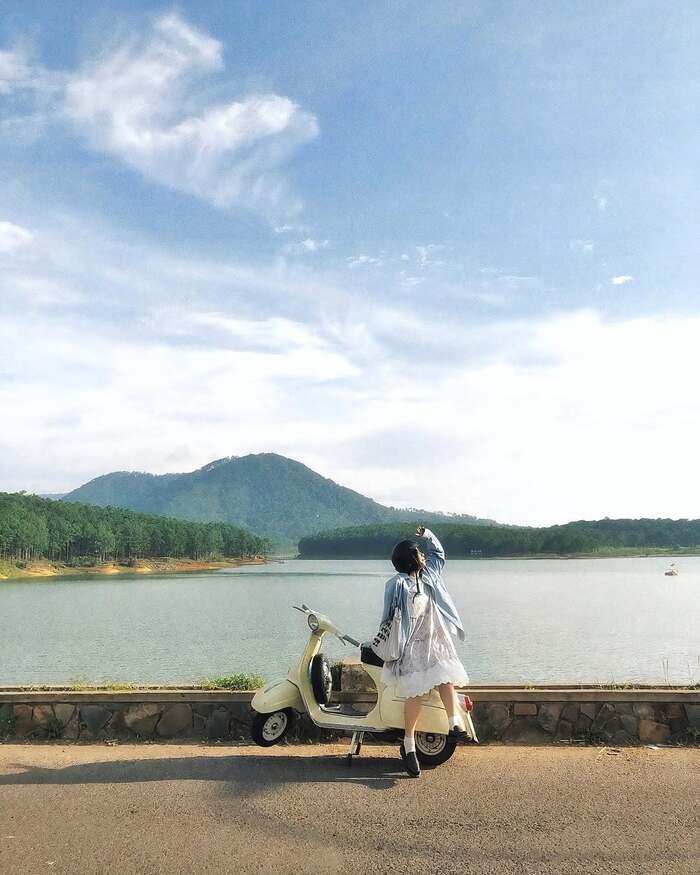 Kinh nghiệm du lịch Đà Lạt 3 ngày 2 đêm tự túc - Đón bình minh ở hồ Tuyền Lâm