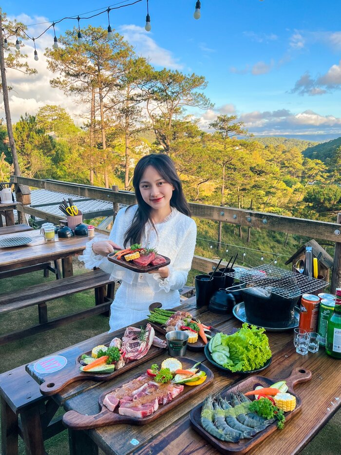 Kinh nghiệm du lịch Đà Lạt 3 ngày 2 đêm tự túc - Ăn đồ nướng