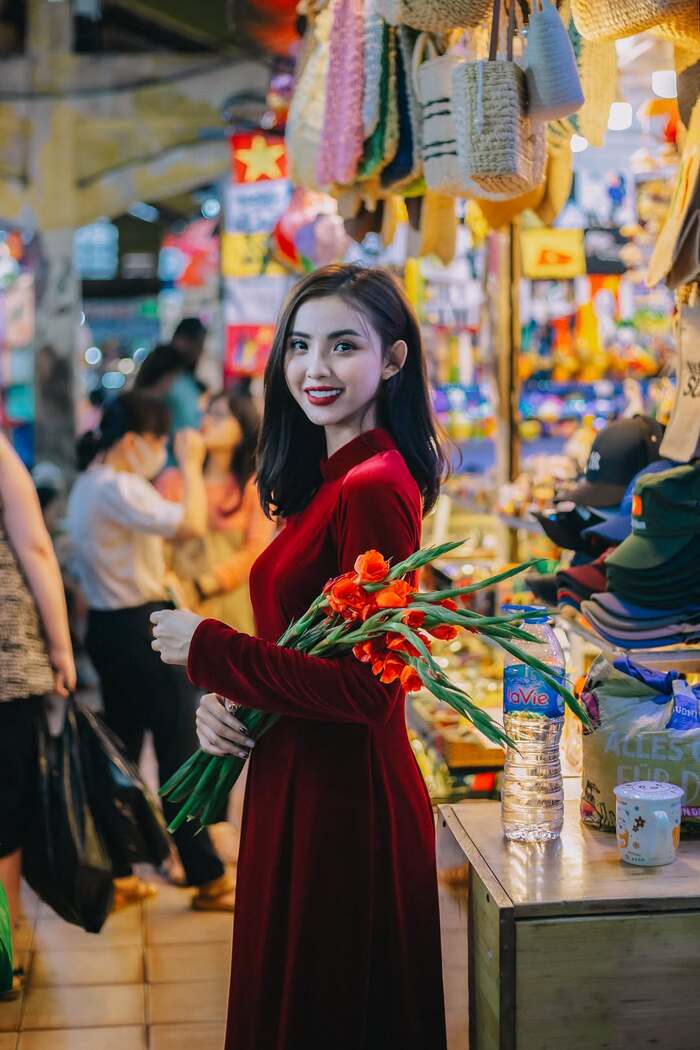 Kinh nghiệm mua sắm chợ Bến Thành TP HCM dành cho du khách